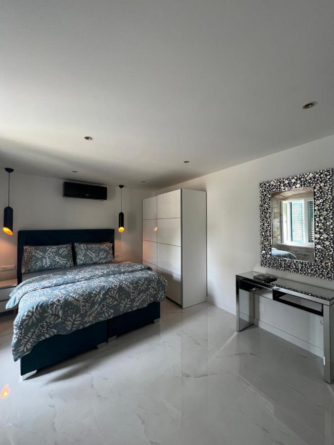 Madonna Apartment Split Exterior photo